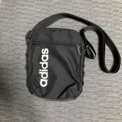 adidas ブラック ショルダーバッグ