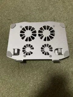 iPad冷却スタンド