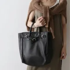 YOUNG & OLSEN 別注エンボスレザートートバッグ ブラック