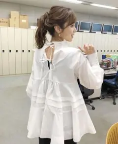 スナイデル ブラウス 久慈暁子さん着用