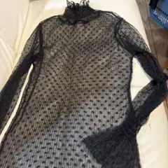 週末お値下げ！ブラック ドット柄 フリルハイネックブラウス