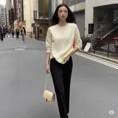 【大特価】　ZARA　クリーム色 Ｍ キルティング風ニット 五分袖