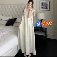 クリーム色 ノースリーブロングワンピース Mサイズ　2025 夏