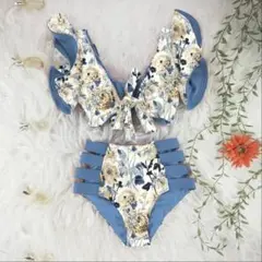 (新品)花柄　フリルビキニ、水着(サイズS)