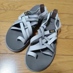 Teva　サンダル　ストラッピー　テバ　25cm