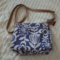 美品 花柄ネイビーショルダーバッグ