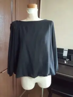 無地のトップス