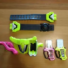 仮面ライダーエグゼイド変身ベルトとガシャット２個
