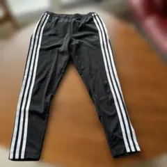 adidas ブラックジャージパンツ 3本ライン