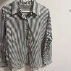 ストライプ長袖シャツ（青と白）