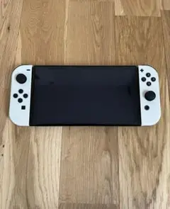 Nintendo Switch 有機ELモデル ホワイト/ブラック