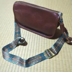 ブラウンショルダーバッグ