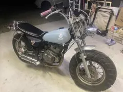スズキ バンバン200 車体
