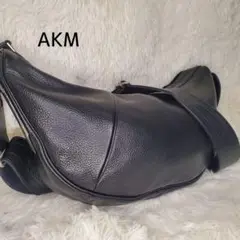 【美品】AKM ショルダーバッグ 三日月 本革 ブラック