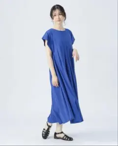 半袖フレアロングワンピース ブルー