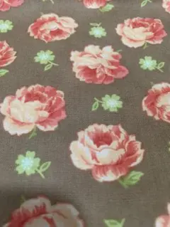 アメリカ製　薔薇の花柄生地 110幅 60cm