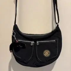 Kipling キプリング　ブラック　ショルダーバッグ　チャーム付き