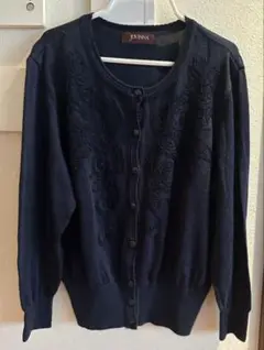 Item thumbnail for item a1131089-82b1-4a83-8632-23209993da98