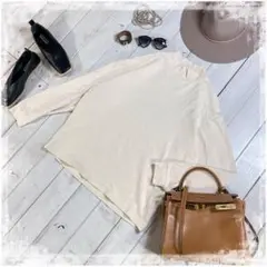 『UNIQLO』ハイネック　カットソー　ニット　アイボリー　長袖　Mサイズ