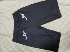 ロカウェア　スゥエット黒の刺繍ロゴ付きショートパンツ　大きいサイズ　3XL