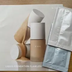 RMKリクイドファンデーションフローレスカバレッジとポアレスベース