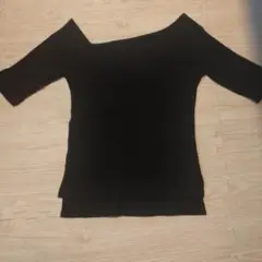 オフショルダー　半袖トップス ブラック