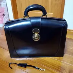 オオバセイホウ/大峡製鞄/ビジネスバッグ/ダレスバッグ 日本の老舗鞄メーカー「大峽製鞄」がつくるダレスバッグこそ
