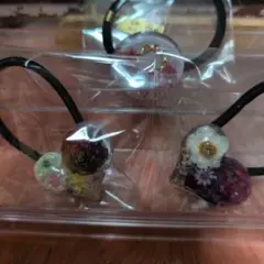 【訳アリ新品未使用】ハンドメイド　押し花ハート型レジンヘアゴム　3個セット①