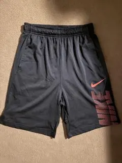 Nike ハーフパンツ 黒/赤 ストライプジュニアL