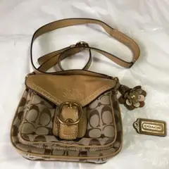 COACH コーチ ショルダーバッグ チャーム付き ポシェット
