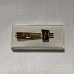 ネクタイピン シンガポール