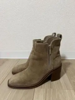 Item thumbnail for item f6e81eea-2e10-49ed-8fc0-f619f9433bd5