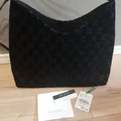 GUCCI グッチ ショルダーバッグ 黒 GG柄