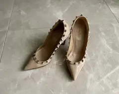 VALENTINO パンプス エナメル ロックスタッズ