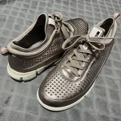 【訳あり新品】ecco エコー イントリンシック1 スニーカー