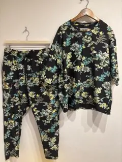 felkod フラワーモチーフ　Tシャツ　パンツ　セットアップ