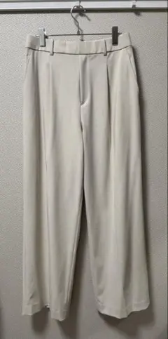 【美品】UNIQLO ユニクロ タックワイドパンツ ナチュラル Lサイズ
