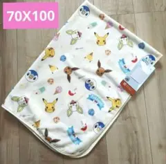 新品　ポケモン　冷感ケット　ひざかけ　　ブランケット　総柄　ピカチュウ