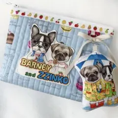 チャームが付けられる大きいポーチ／キルティング／犬　わんちゃん／ブルー