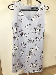 サリア 美品 花柄ワンピース 上品 ノースリーブ