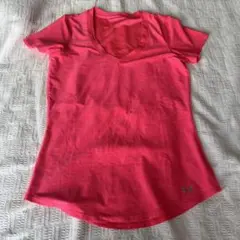 Under Armour ピンク Vネック Tシャツ