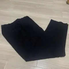 黒 スラックス