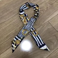 ネイビーとホワイトのストライプ スカーフ