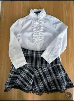 フリルシャツとリボンスカートセット
