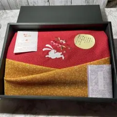 うさぎと桜の刺繍入り風呂敷　両面染め