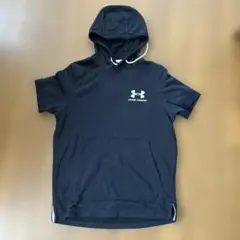 Under Armour ブラック フード付きパーカー SM/ICH