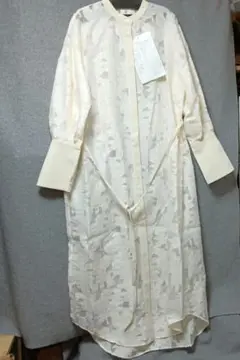 ★クリーム色 透け感花柄 長襦袢★メーカー展示用サンプル品【現品限定品】