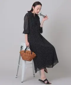 美品　アンタイトル ドット柄ロングワンピース