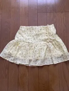ZARA フローラル柄 イエロースカート 134