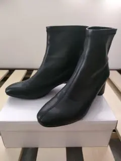 Item thumbnail for item ba7d42b4-869a-4ae5-a539-211470d01bf8